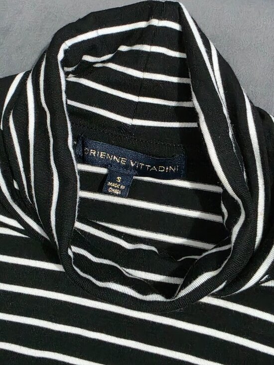 Striped Turtleneck Top Size Small – Soft & Stretchy - Picture 3 of 3